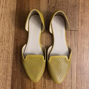 Geometric laser cut flats *LIKE NEW*